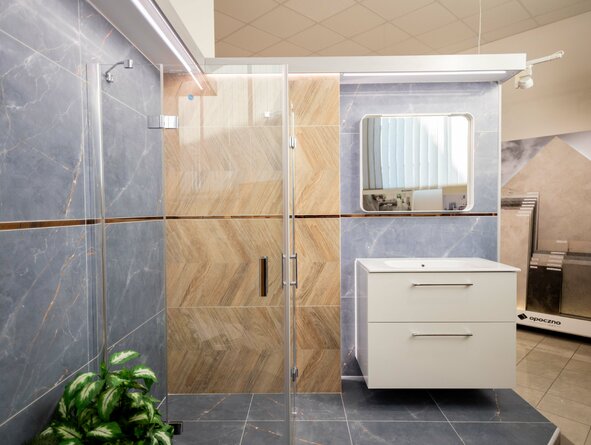 Chic Stone & Hass Chic Stone & Hass