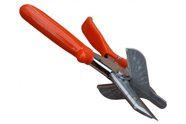 Lowe nůžky na PVC lišty 28.800.00